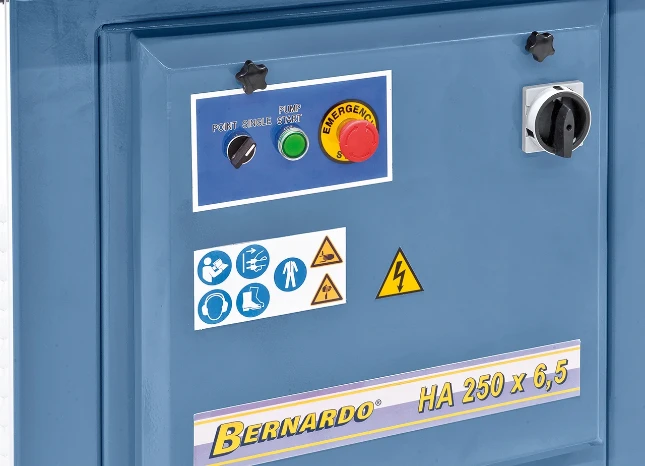 Bernardo Hydraulische Uithoekmachine HA 250