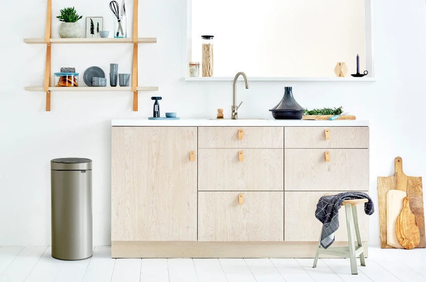 Brabantia Afvalemmer Touch Bin 30L - platinum
