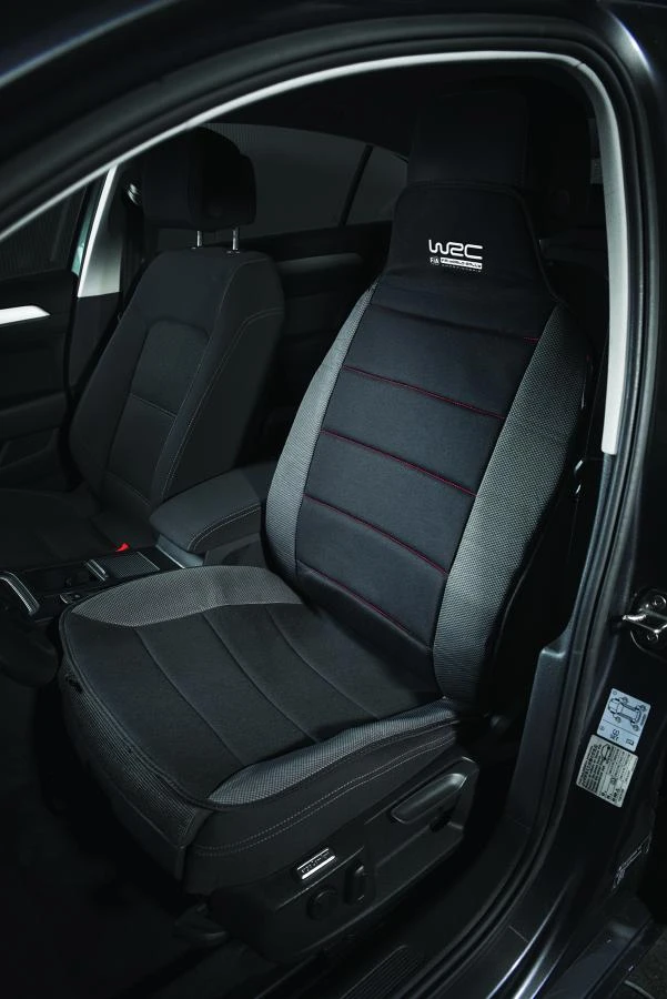 WRC Autostoelhoes - universeel - zwart