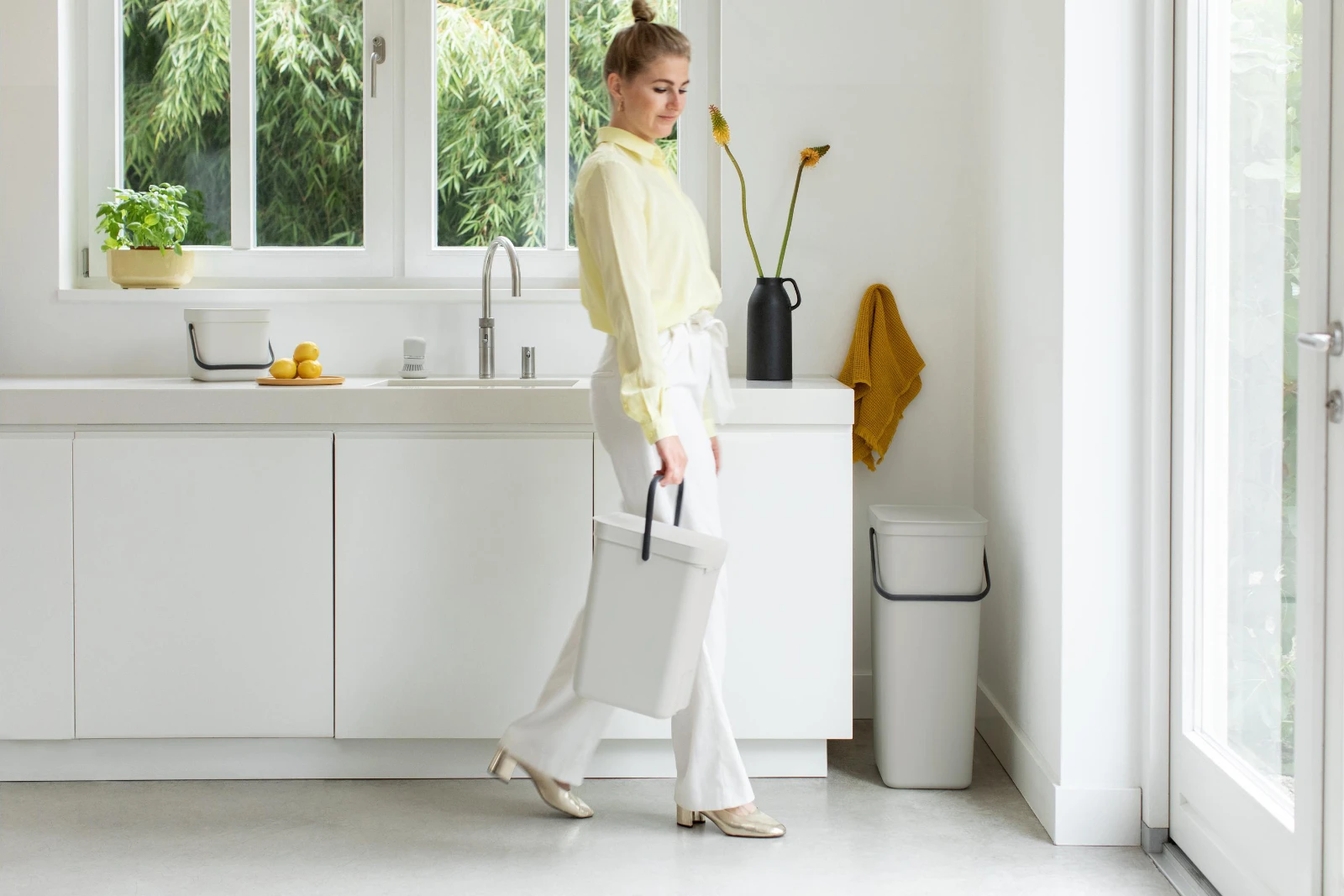 Brabantia Afvalemmer Sort & Go 12L - lichtgrijs