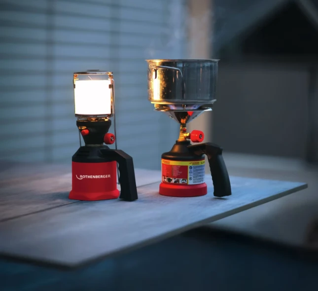 Lampe de campeur scout