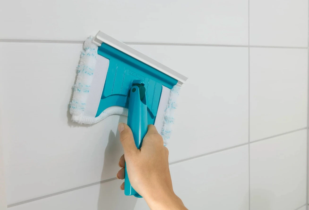 Leifheit Tegel- & badwisser Bath Cleaner met telescoopsteel 150 cm