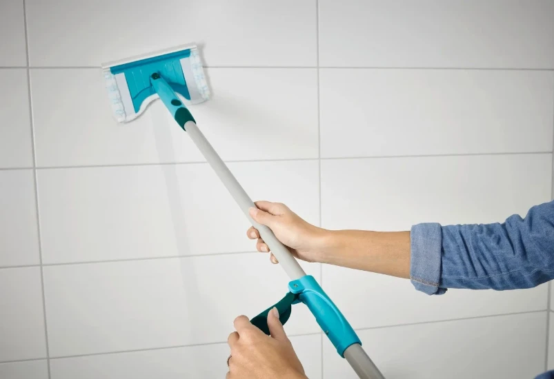 Leifheit Tegel- & badwisser Bath Cleaner met telescoopsteel 150 cm
