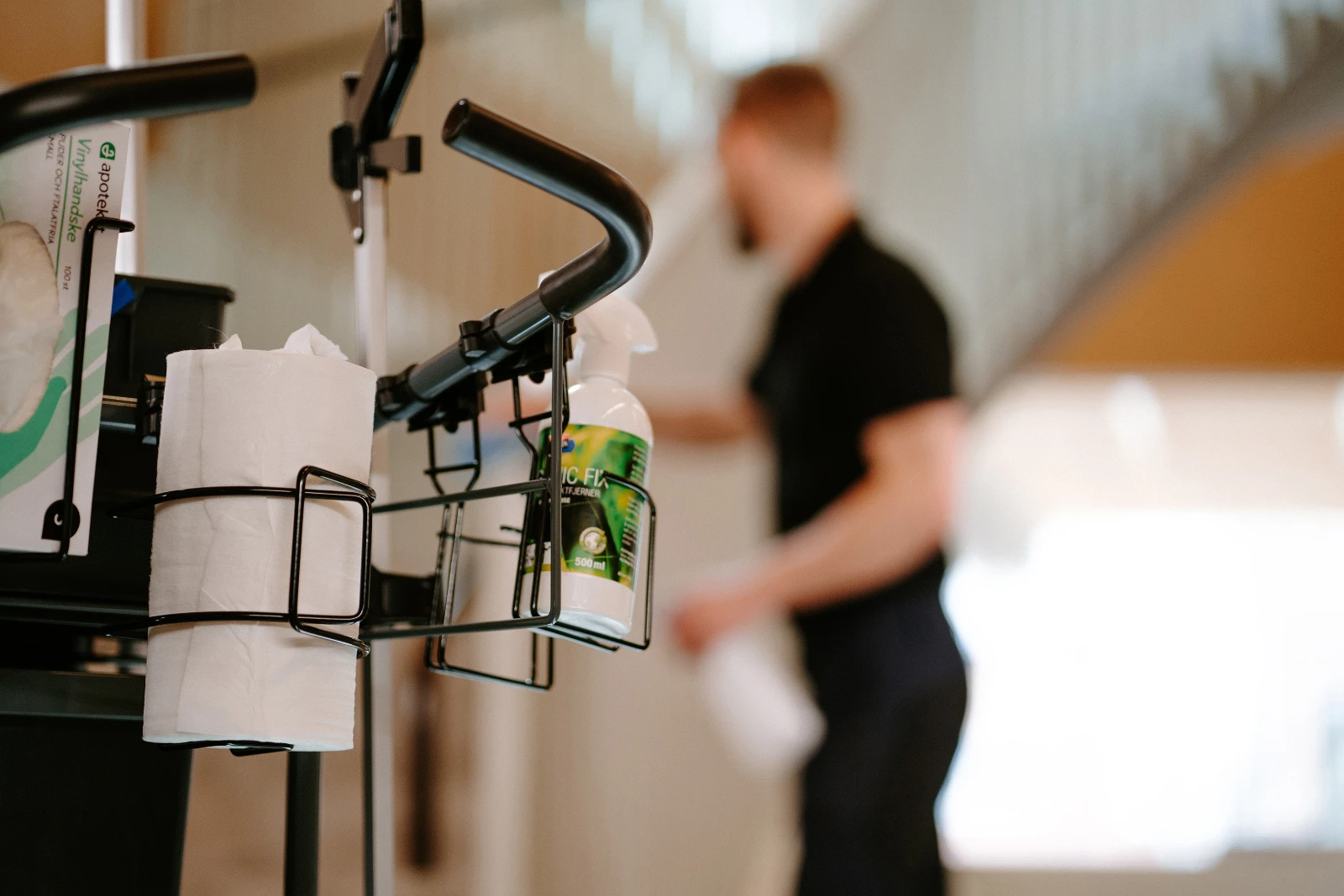Toolflex One Houder voor Schoonmaakdoekjes en Poetsrollen Zwart