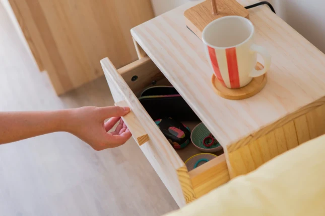 Astigarraga Bijzettafel hout met massieve deuren