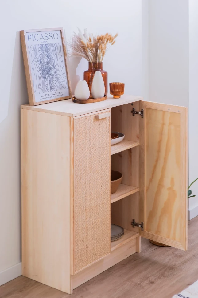 Astigarraga Dressoir van hout en natuurlijk raffia