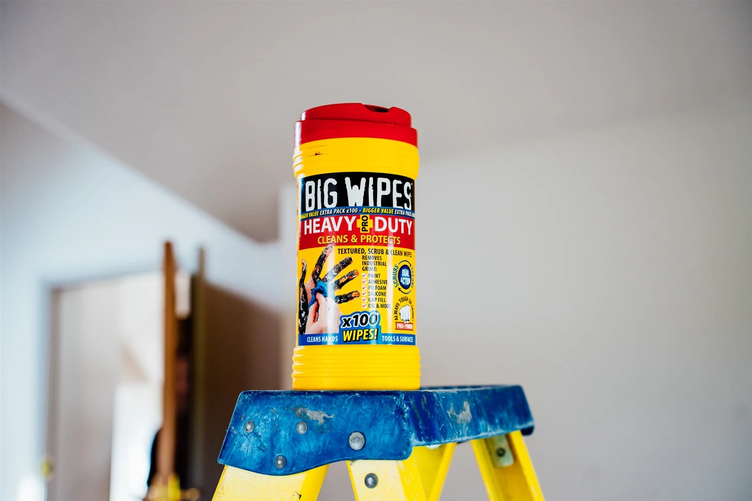 Big Wipes - 
Heavy Duty - Tube met 100 industriële doekjes