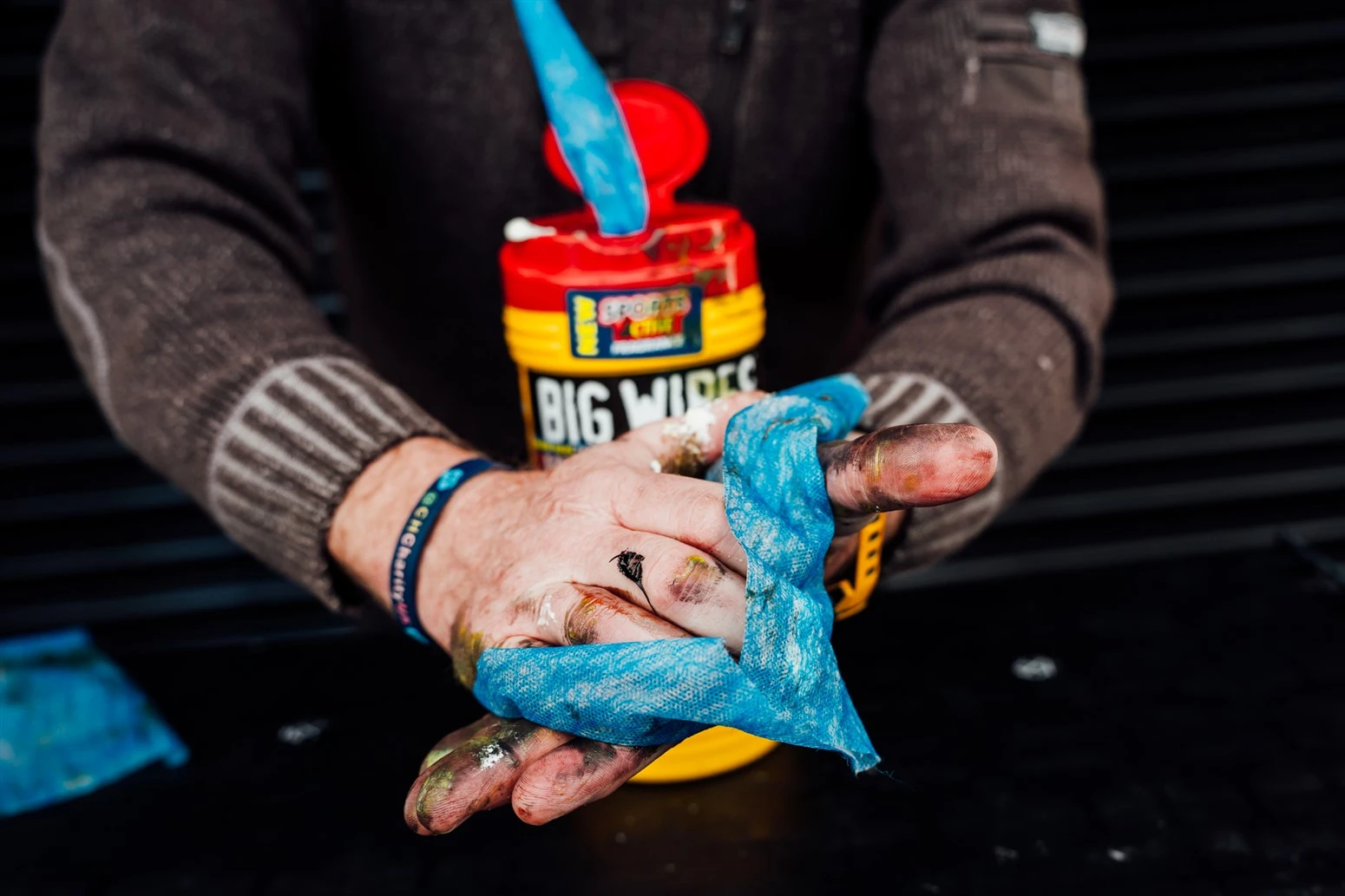 Big Wipes - 
Heavy Duty - Tube met 100 industriële doekjes