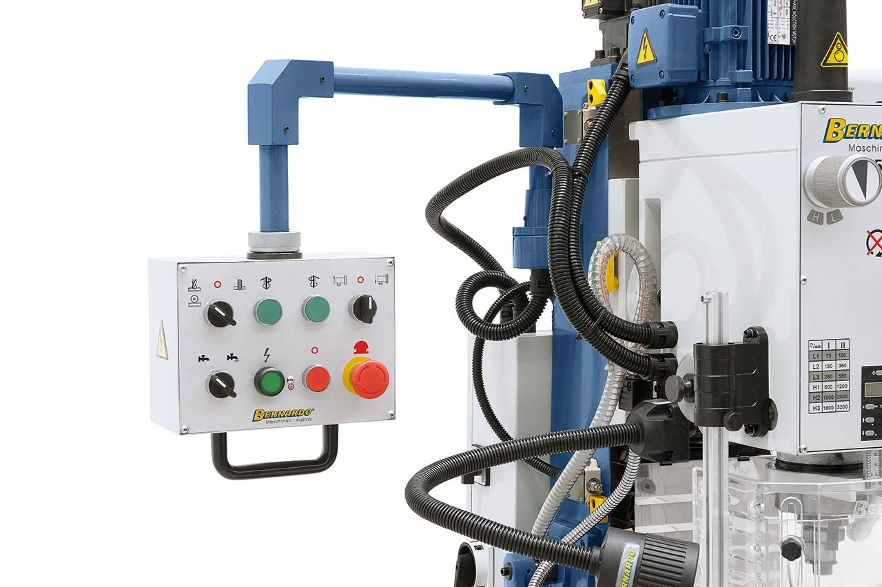 Bernardo Boor- & Freesmachine FM 55 HSV met 3-assige digitale uitlezing