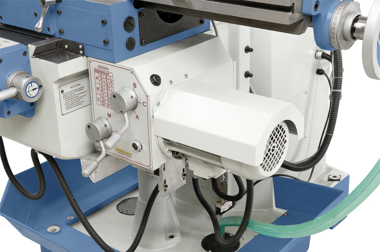 Bernardo Universele Freesmachine UWF 110 + Digi