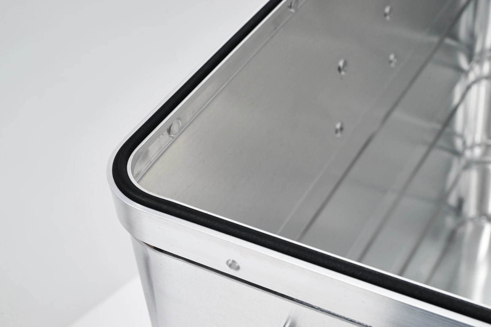 Alutec Aluminium kist INDUSTRY 48 - zilver