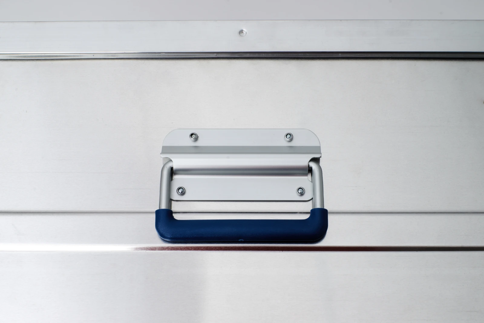Alutec Aluminium kist OFFICE 74 - zilver