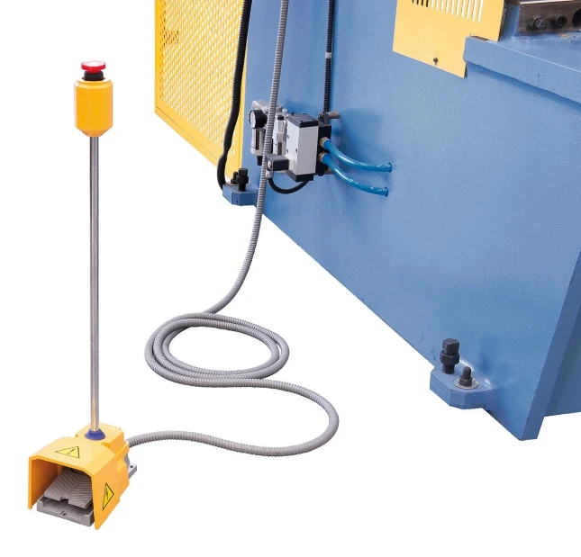 Bernardo Ciseaux à arasage HST 3200x8 hydraulique
