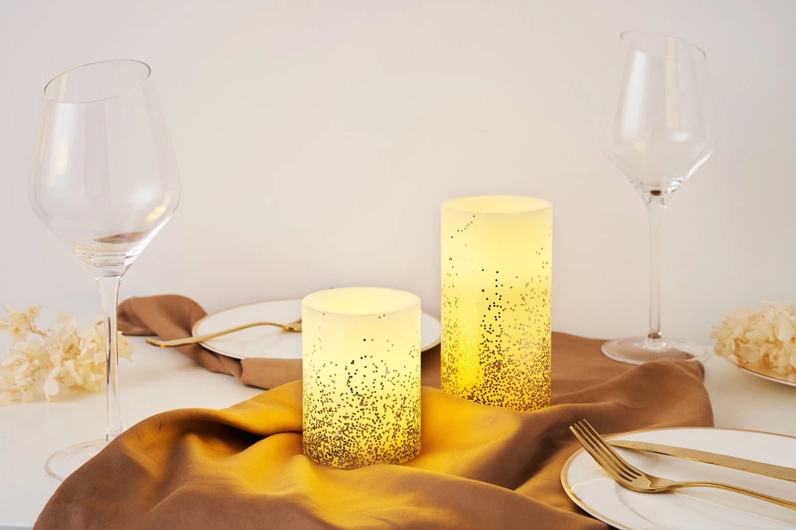 Pauleen LED-kaarsen Wax Golden Glitter - 2 stuks