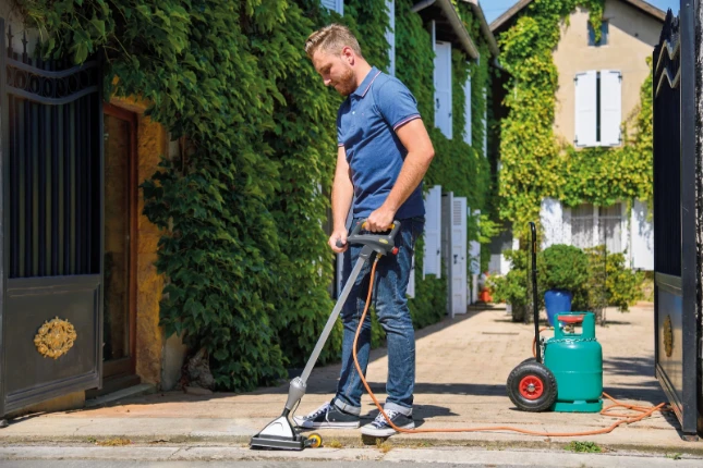 Hozelock Green Power Turbo Gas Weeder + cartridge