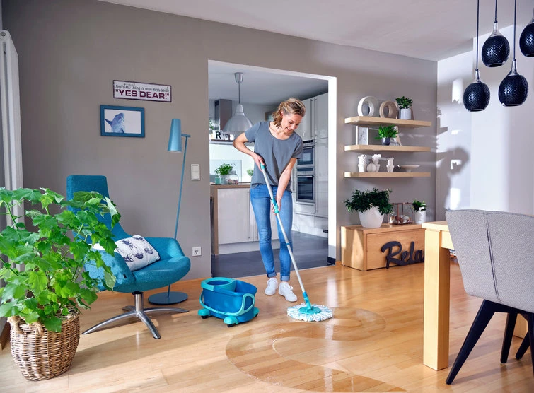 Leifheit Dweilset Clean Twist Disc Mop Ergo met wielen