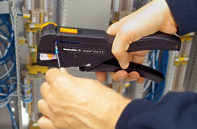 Weidmuller Krimptang STRIPAX Plus - 0.5-2.5 mm²