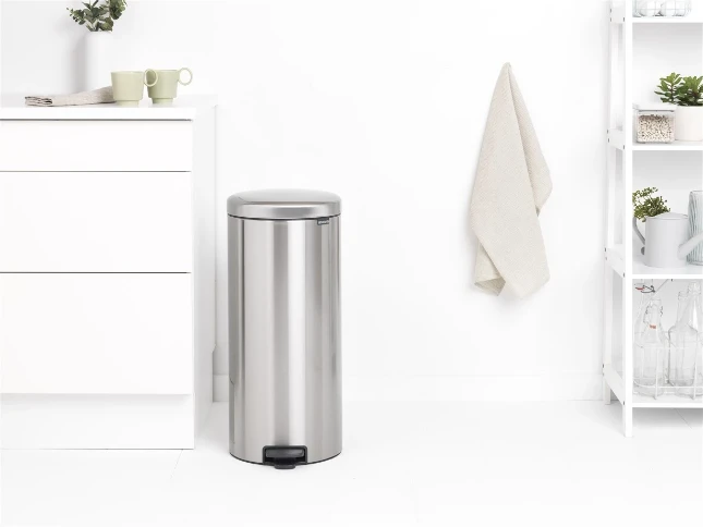 Brabantia Pedaalemmer Newicon 30L - matt steel (Fingerprint Proof))
