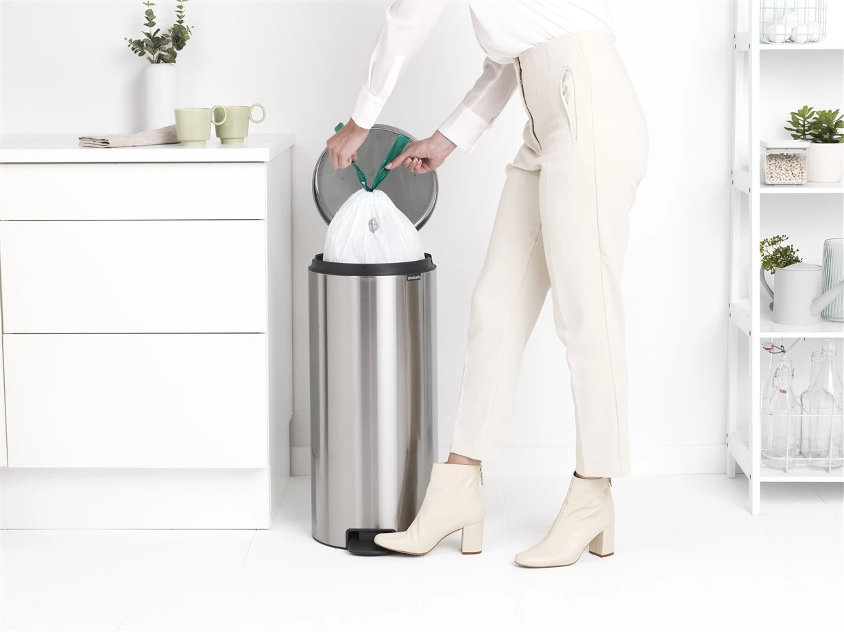 Brabantia Pedaalemmer Newicon 30L - matt steel (Fingerprint Proof))
