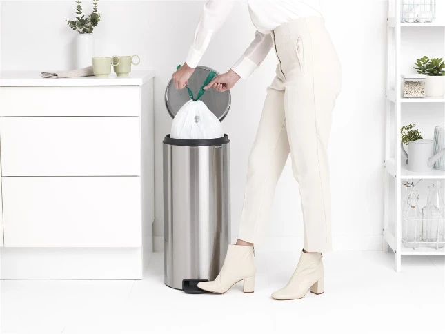Brabantia Pedaalemmer Newicon 30L - matt steel (Fingerprint Proof))