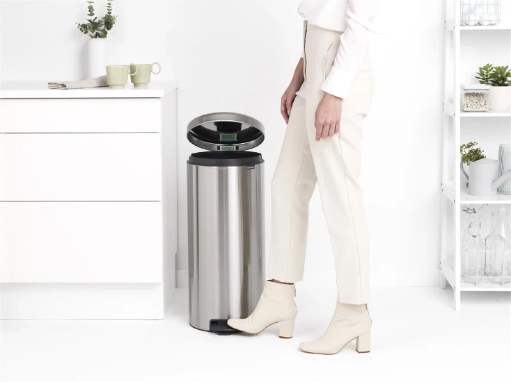 Brabantia Pedaalemmer Newicon 30L - matt steel (Fingerprint Proof))