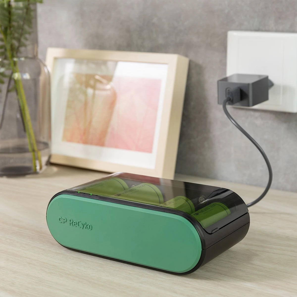 GP USB batterijlader ReCyko 4x AA 2100 mAh (universal charger)