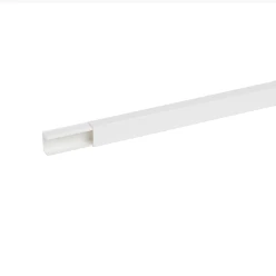 DLP lijst 40 x 25 mm - wit lengte 2,1 meter - met deksel