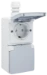 Wandcontactdoos Switches & Sockets Niko Bij deze verticale combinatie zijn de twee spuitwaterdichte opbouwstopcontacten voorzien van randaarde, beschermingsafsluiters en schroefklemmen. Beide stopcontacten zijn eveneens voorzien van een beschermklep met s