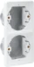 Doos voor montage in wand/plafond Switches & Sockets Niko Deze tweevoudige verticale montagedoos is geschikt voor het inbouwen van twee spuitwaterdichte functies. Het geheel is spuitwaterdicht wat het uitermate geschikt maakt voor gebruik in vochtige ruim